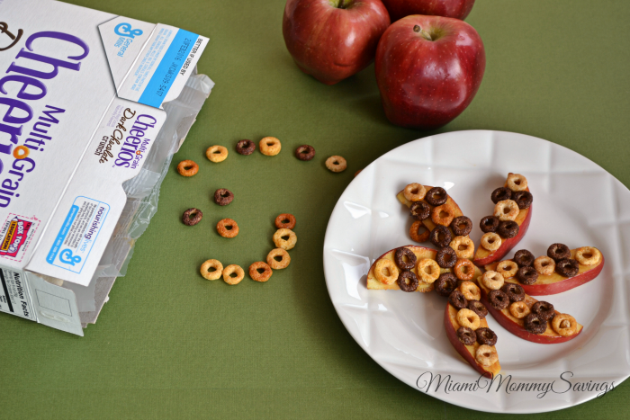 Apple Slices and Cereal Snack, more at MiamiMommySavings.com
